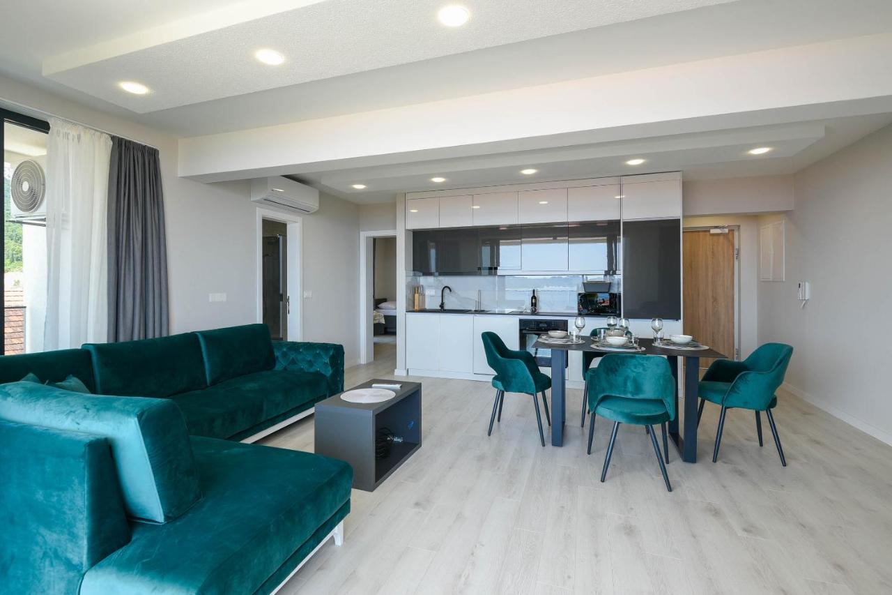 Sunny Day Luxury Holiday Apartments Orebic Exterior photo