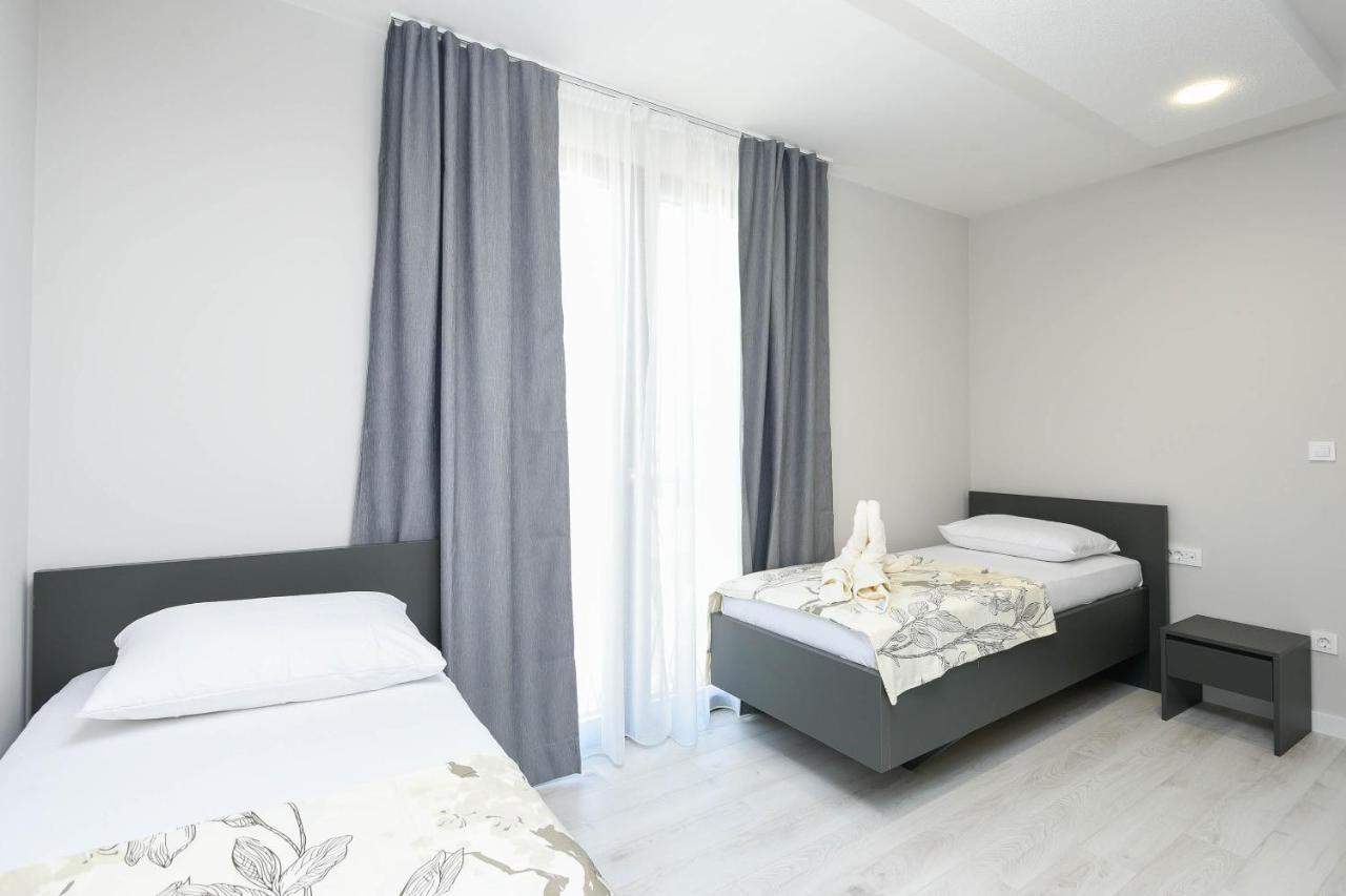 Sunny Day Luxury Holiday Apartments Orebic Exterior photo